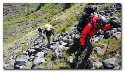 alumnos en un acarreo